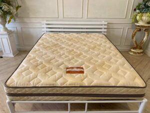 5-foot white metal bed with 5-foot mattress, Healthy Sleep brand, 9-inch thickness_NCHQRAIH6E