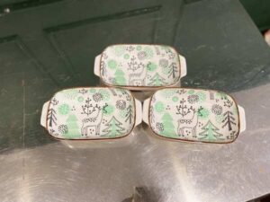 Square ceramic plate and bowl with two handles