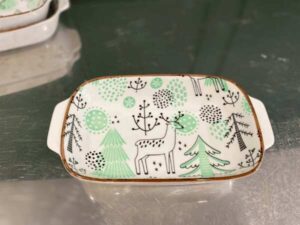 Square ceramic plate and bowl with two handles