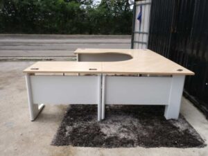 Executive desk set, 3 pieces connected together, steel legs, wood top, Rockworth brand._Q4OAW23EMQ_OA6RMMQA2F