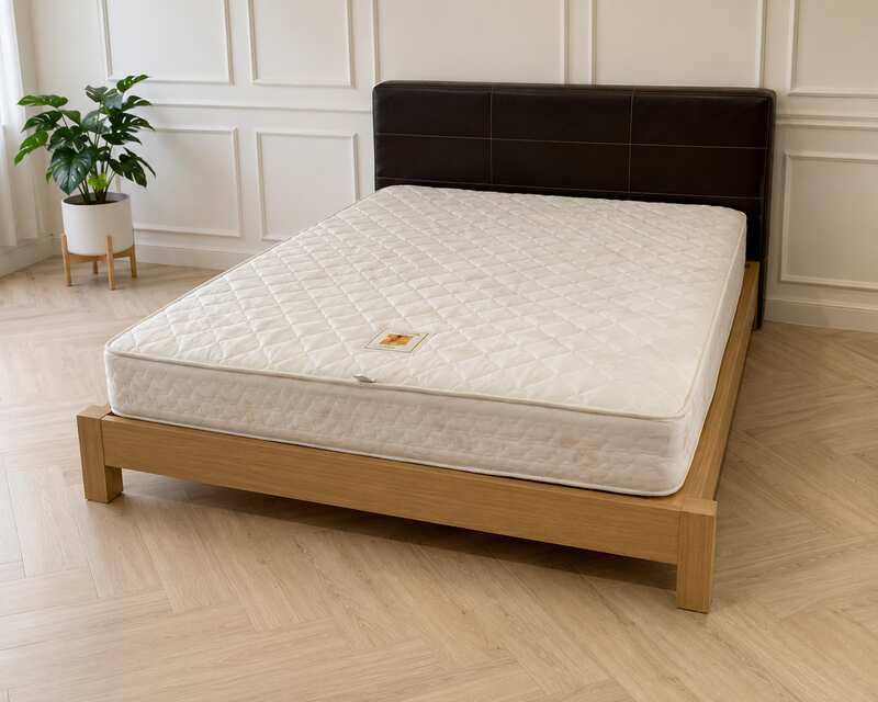 Dunlopillo 6-Foot Bed with 6-Foot Mattress