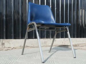 Lecture chair, steel legs with A belt, strong, tear resistant, can be stacked, seat is POLYPROPYLENE._ORWY4R3LVH