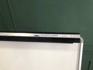 Fuji flip chart board and built-in whiteboard_OZZVT6X3HT