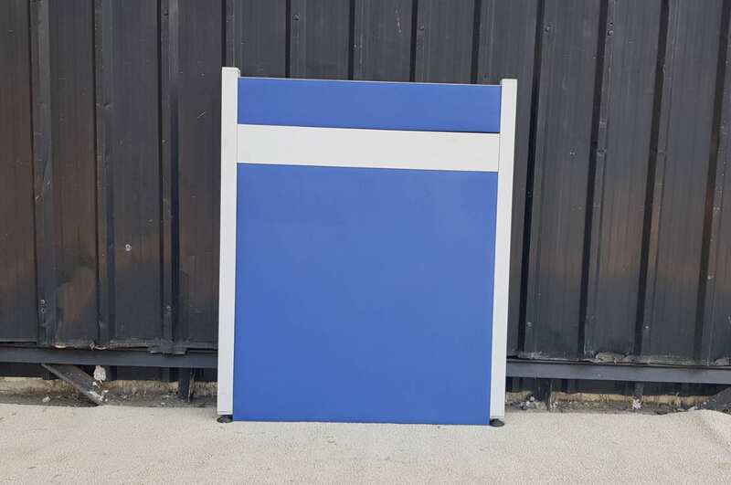 Solid blue partition with white stripes