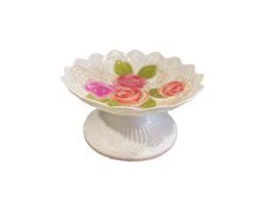 Plastic tray, floral pattern