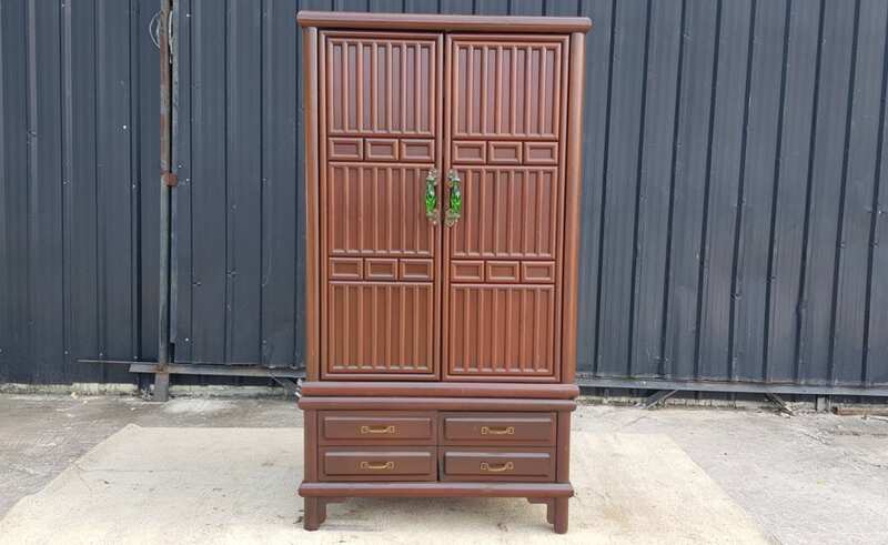 Four-panel teak wardrobe, high-quality craftsmanship from a 5-star hotel (multiple available)._VHIOWTVR1E_Q81DHTAUQ1