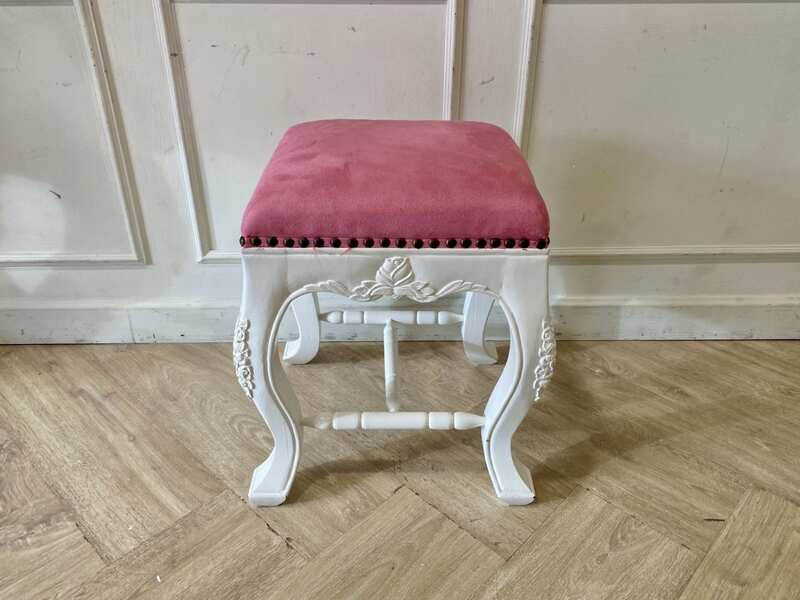 Louis-style wooden stool with fabric cushion, pink