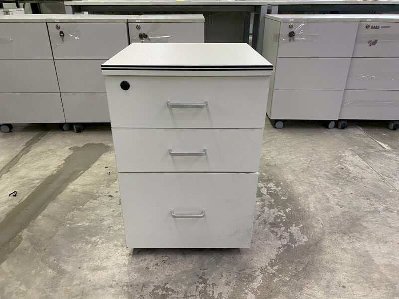 White mobile drawer unit with 3 drawers