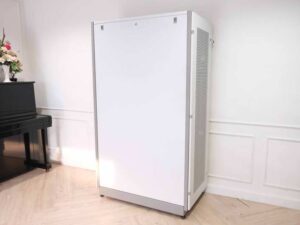 19" Germany Server Rack, a server rack standing 180 cm tall._QSIR3KQR92
