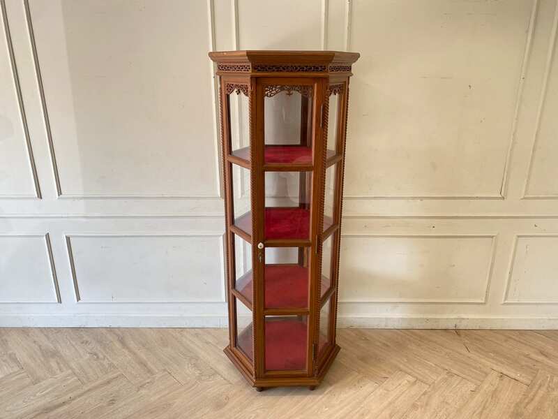 Vintage style brown glass display case with 4 shelves.