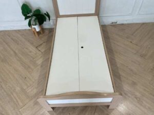 2.5 foot baby bed, minimalist style