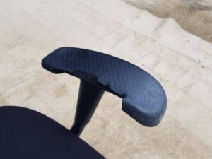 Office chair, fabric cushion, mesh backrest with headrest, black