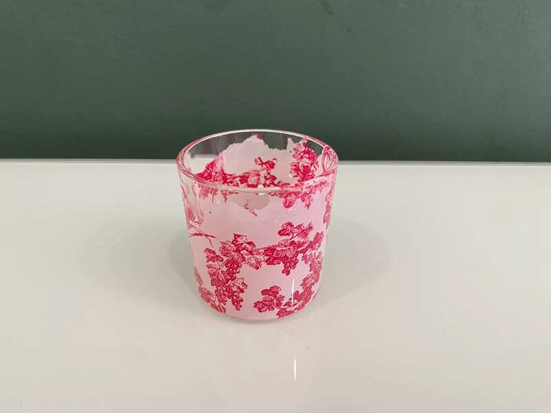 Japanese-style tea cup with cherry blossom pattern that changes color according to temperature.
