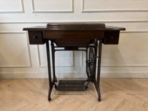 Vintage SINGER Sewing Machine with Solid Wood Cabinet