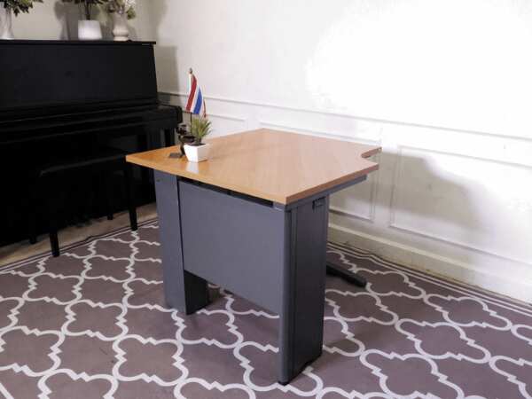 Work desk, brown wood top, 90cm, for connecting to L corner, Rockworth steel legs.