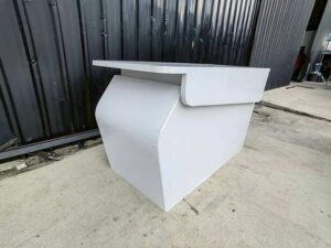 Trade show display counter, white top