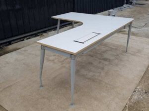 L-shaped corner desk with power strip 200 cm
