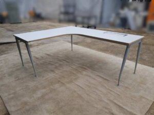 L-shaped corner desk with power strip 200 cm