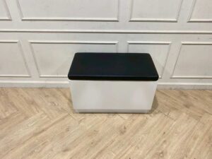 Wooden stool with black leather seat_SR8XIODD9U