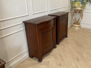Wooden cabinet with 1 drawer and 1 door, vintage style