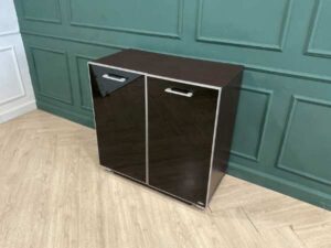 2-door wooden cabinet, glass top, black_T9QICR4BFY