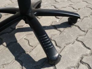 Rockworth office chair, leather seat, armless, steel legs._TIQFKB9IAI