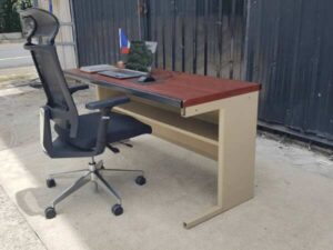 Work desk, seminar table, conference table, multipurpose steel table, wooden top, 150 cm.
