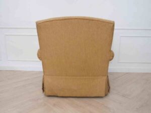 Chair with armrests, wooden frame, fabric seat, and spring base. No.A 05_UFY4I4Q0QV