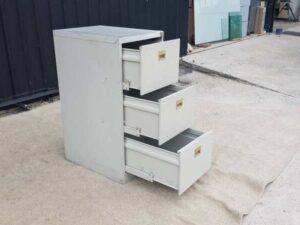 Steel filing cabinet, 3 drawers, LEECO brand, small handle._UQ7QFJRM84