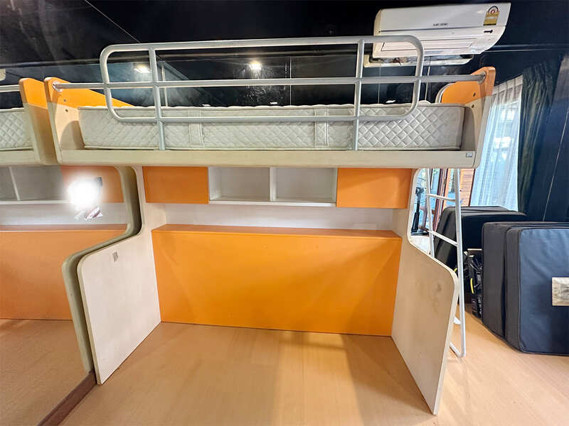 Children's bunk bed S.B.Furniture + sealy posturepedic mattress 3 and a half feet_UQ8I3C8467