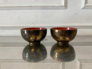 Japanese-style plastic soup bowl set in black, red, and black/gold colors, featuring marble and hand-painted bird patterns.