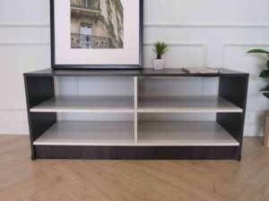 Bookshelf, black and white, wooden frame._VUFISFIZR2