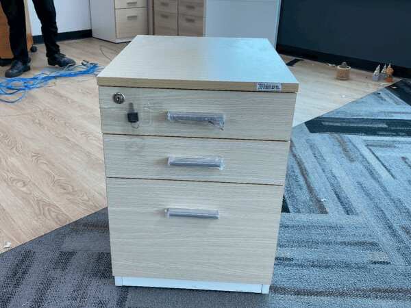 Mobile cabinet with 3 drawers, cream color