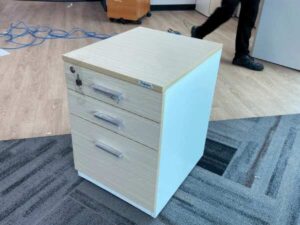 Mobile cabinet with 3 drawers, cream color