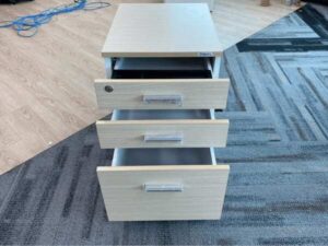 Mobile cabinet with 3 drawers, cream color