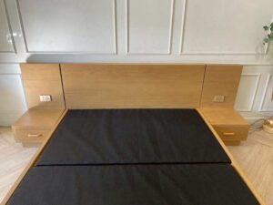 5-foot bed + teak headboard, black mattress, with power plug