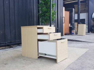 Cream-colored 3-drawer mobile cabinet