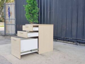 Cream-colored 3-drawer mobile cabinet