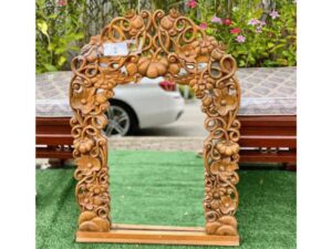 Mirror, carved teak wood_XL8LK9JNK0