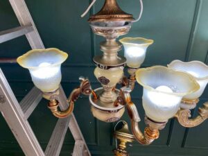Vintage style chandelier/pendant lamp.