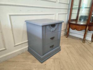 Classic Gray 3-Drawer Bedside Table