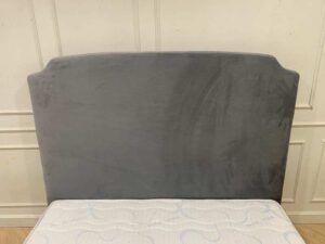 5-foot Aloe Vera bed with wheels, velvet headboard, gray color.