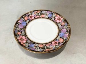 Coffee mug, floral pattern, vintage style