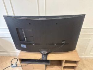 Samsung 55-inch TV, Model UA55KU630KXXT