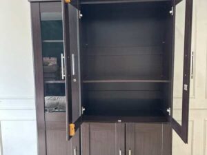 Wooden cabinet with glass doors (3-door model)