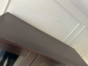 Wooden cabinet with glass doors (3-door model)