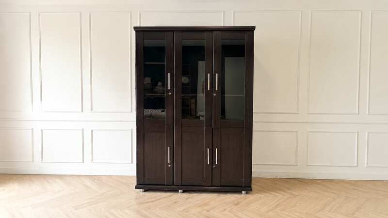 Wooden cabinet with glass doors (3-door model)