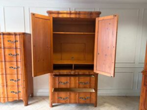 Wooden wardrobe with 2 doors and 2 drawers (1)