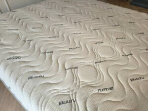 RUMMEL & HAGS Bedding Mattress, King Size (6 ft), Latex Support System, Cream