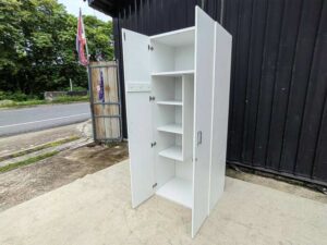 White 2-door cabinet **Brand new, unused**